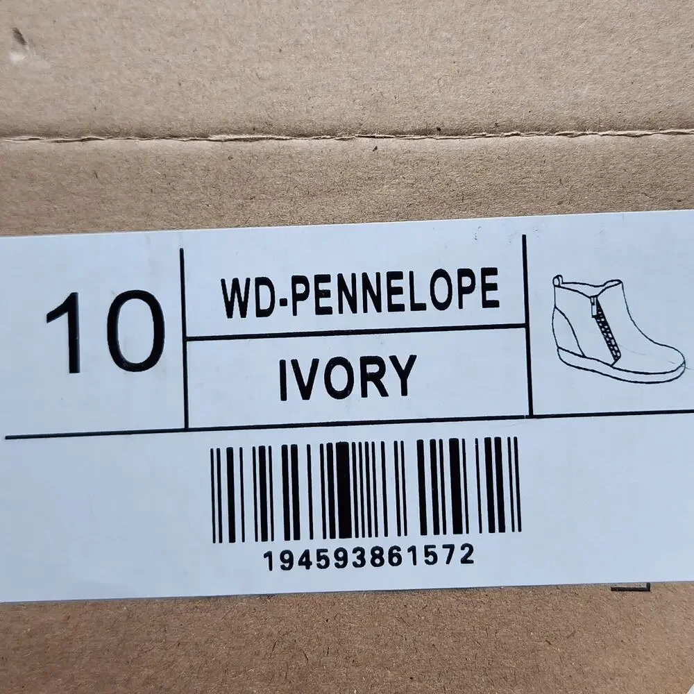 NEW Journee Collection Pennelope Ivory Wedge Sneakers Women's Size 10 Side Zip